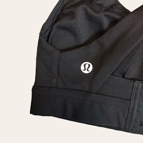 Lululemon Stash it All Bra NWOT size 2 - Picture 3 of 5